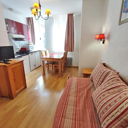 Pat 83, T2, Centre Luchon, Wifi, Casier A Skis, 4 Personnes Bagnères-de-Luchon Esterno foto