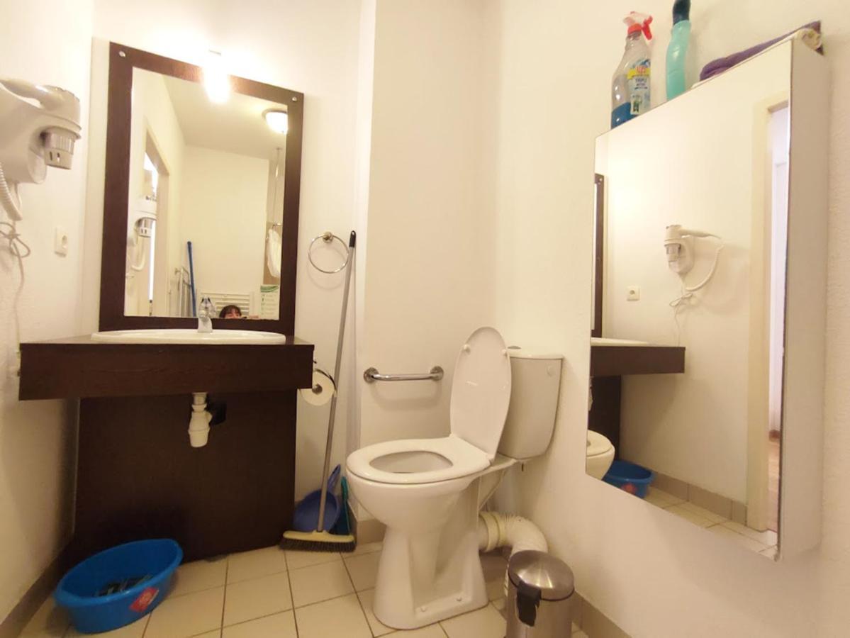 Pat 83, T2, Centre Luchon, Wifi, Casier A Skis, 4 Personnes Bagnères-de-Luchon Esterno foto
